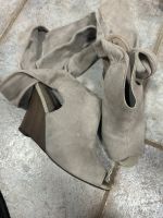 Zara Wildleder Peeptoes Sandalen zum Schnüren grau 37 Kreis Pinneberg - Elmshorn Vorschau