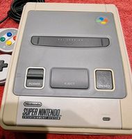 Super Nintendo. Mit 2 Controller, Netzteil, ohne TV Kabel. Hessen - Egelsbach Vorschau