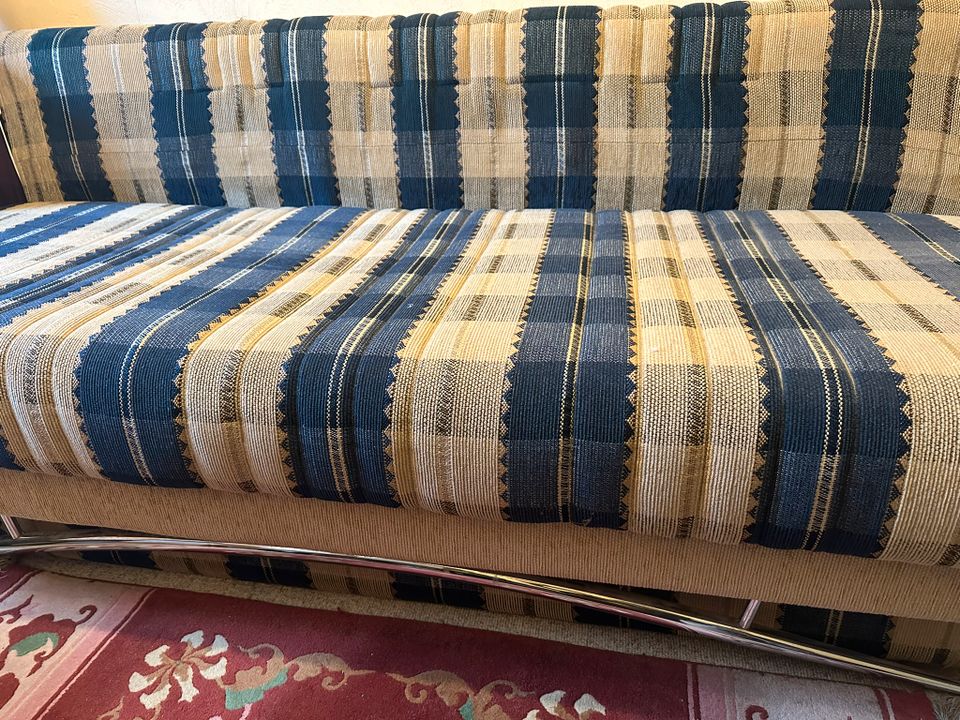 Sofa,Schlafcouch zum ausklappen, beige und blau Webstoff in Bernau