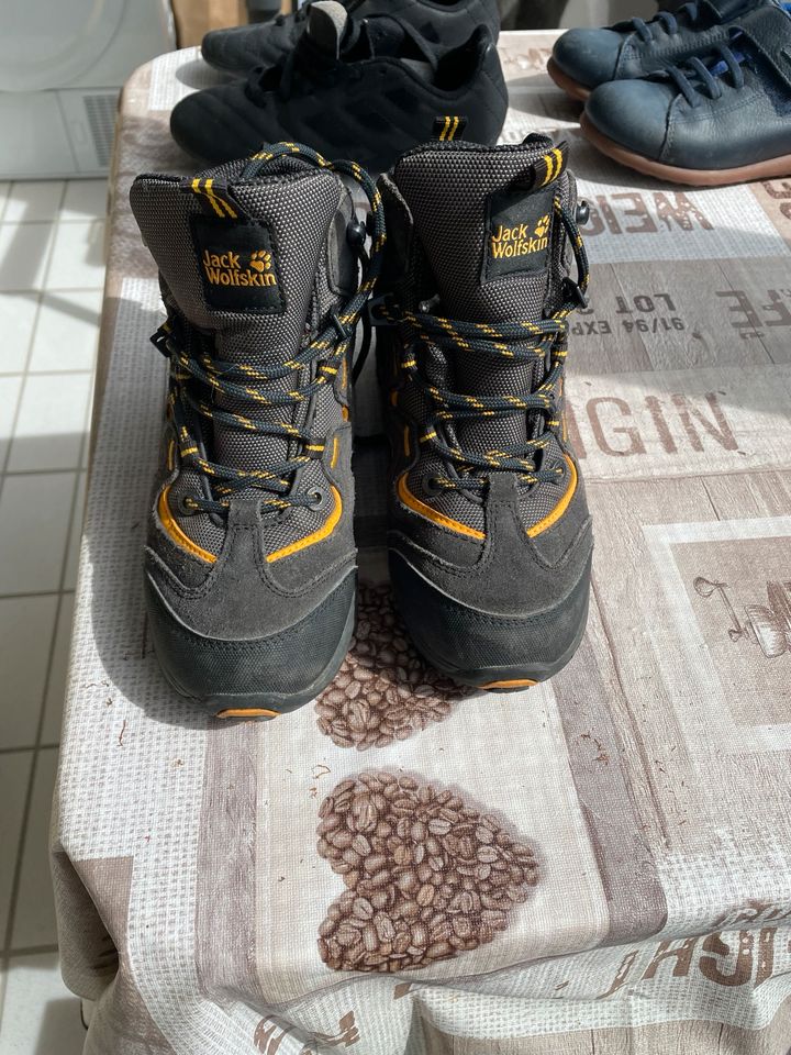 Jack wolfskin Stiefel 34 in Friedrichshafen