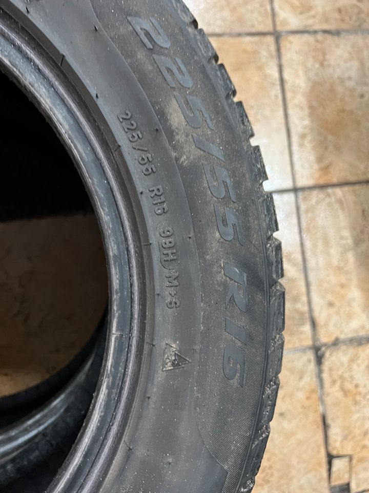 225/55R/16 99H Pirelli Sottozero 3 Winterreifen in Aschaffenburg