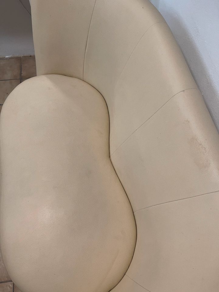 Couch Sofa für 2 Personen 2er weiß beige in München