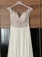 Brautkleid, A-Linie aus Chiffon, Blumen Bayern - Sandberg Vorschau