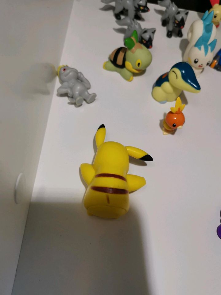 Pokemon Figuren Bandai Nintendo Sammlung 1 Generation 2000er 90er in Delmenhorst