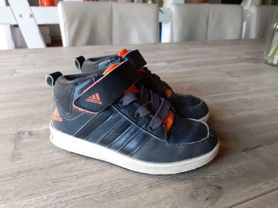 Adidas hohe Sneaker Turnschuhe Gr. 29 schwarz *Top* in Pförring