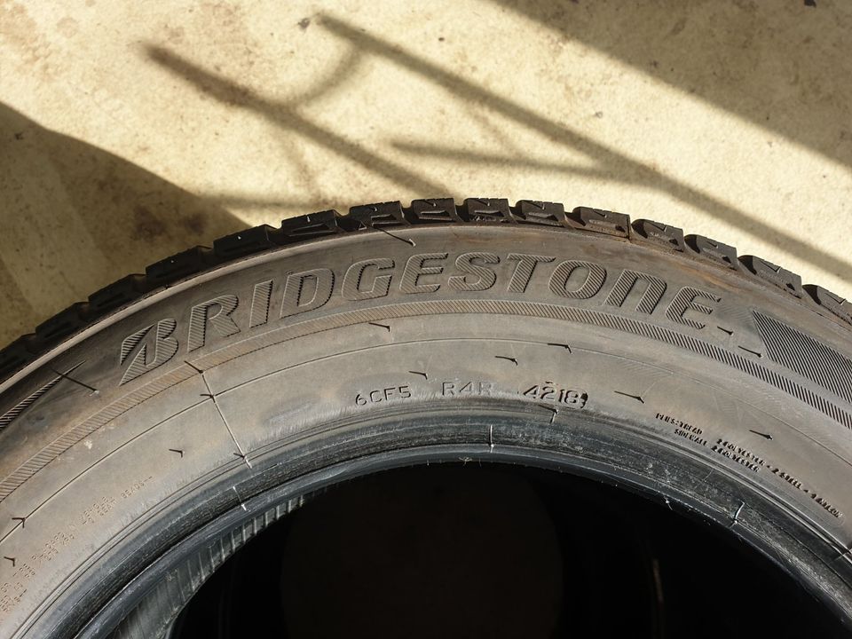 225 65R17 Winterreifen Bridgestone in Schwaara