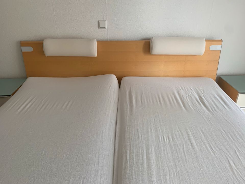 Hülsta Bett 2 x 2 m Bettkasten mit Holz und Metallrahmen in Mörfelden-Walldorf