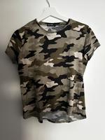 Military style Tshirt Mädchen Baden-Württemberg - Singen Vorschau
