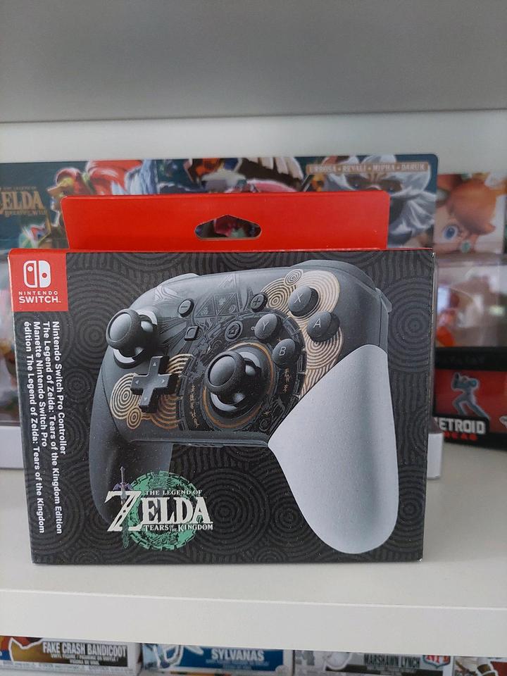 [NEU] Nintendo Switch Pro Controller Zelda Limited Edition in Hamburg
