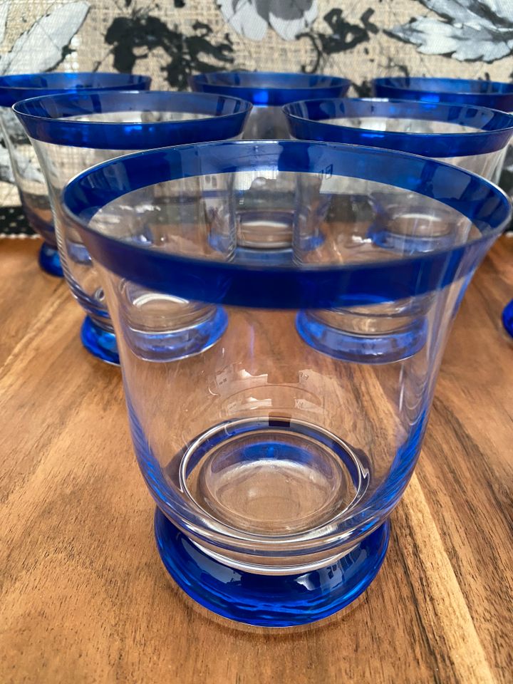 9 Gläser mit blauem Rand schön groß dünnes Glas Tchibo in Köln