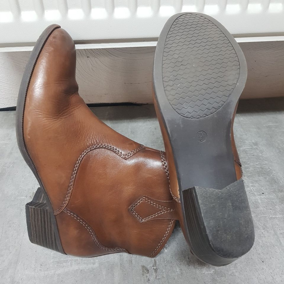 Damenschuhe / Stiefeletten, verschiedene, scchwarz und braun in Wilnsdorf