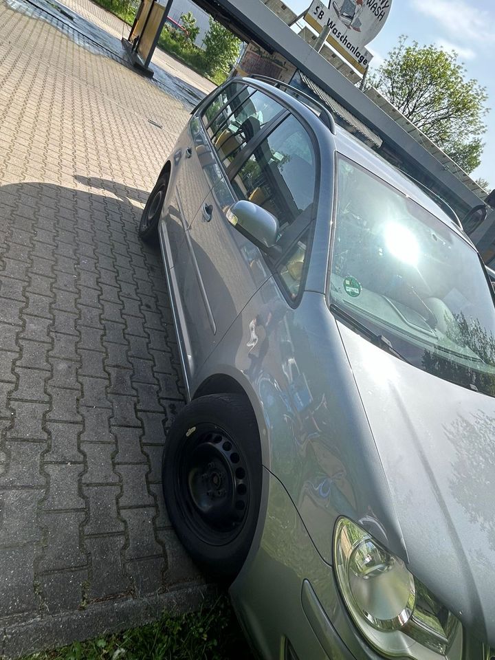 Volkswagen Touran in Lünen