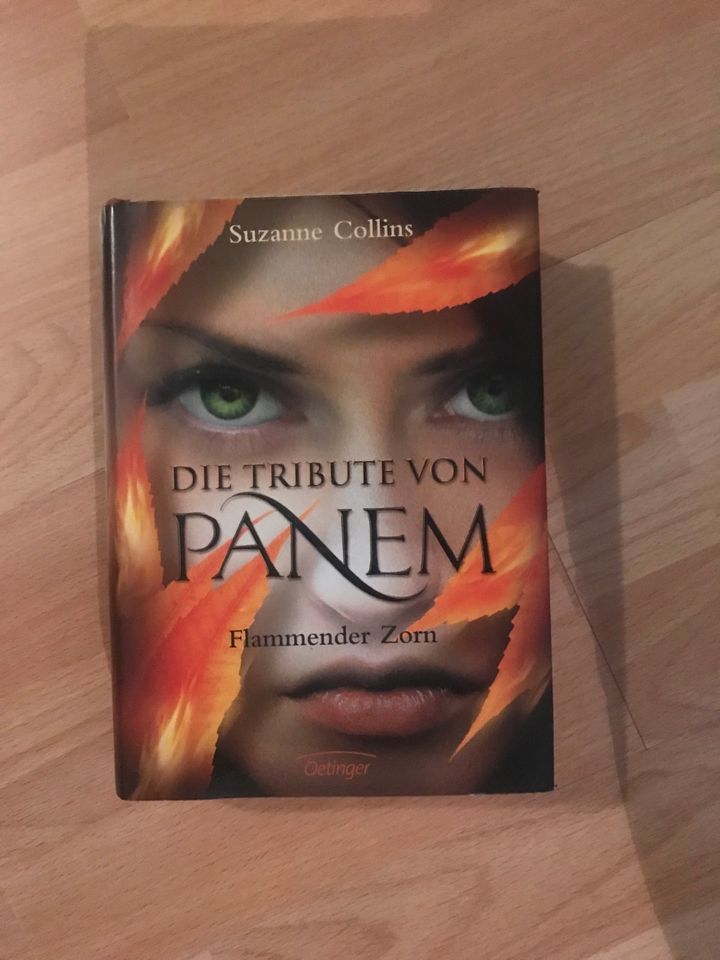 Buch Tribute von Panem - Flammender Zorn gebundene Ausgabe in Hamburg