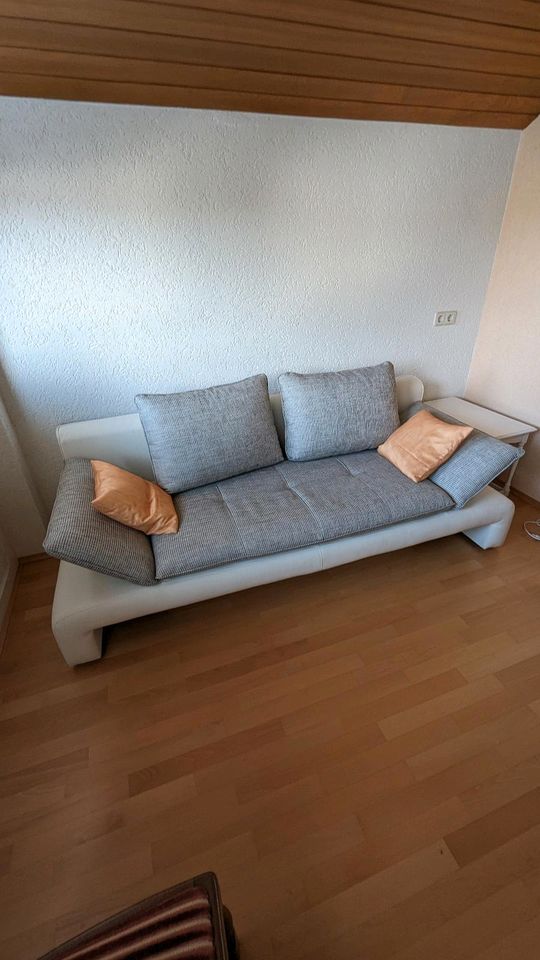 Couch neuwertig. in Hainburg