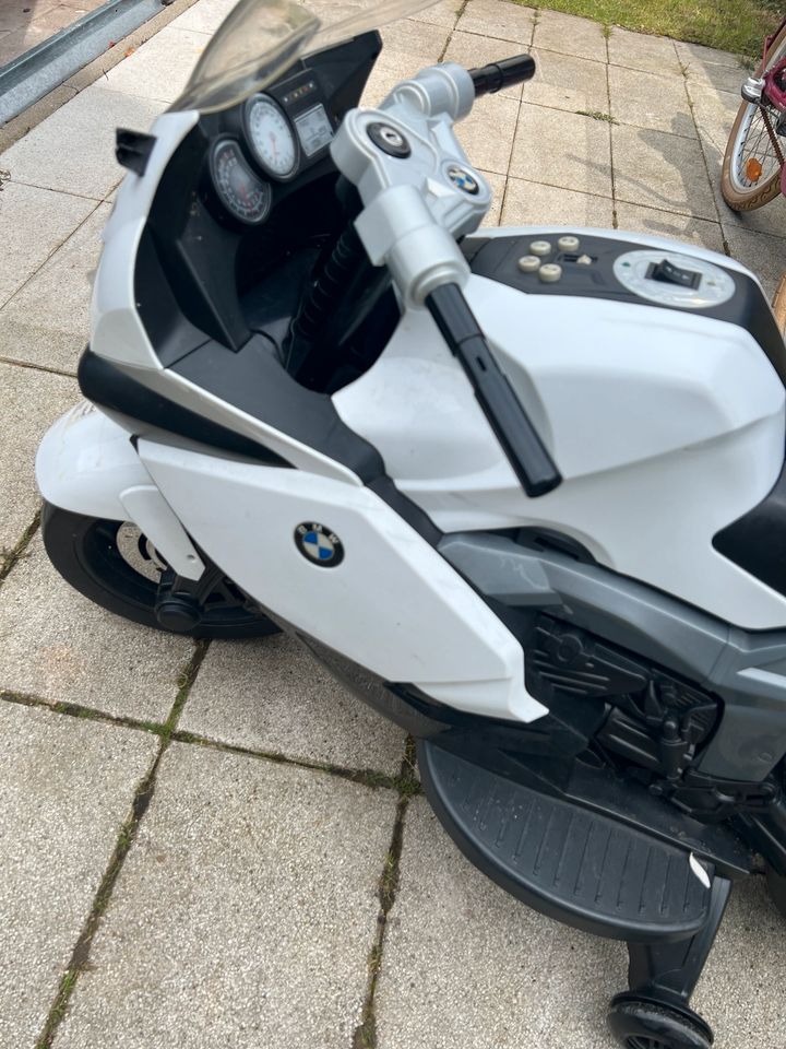 BMW elektrisch Kinderspielzeug Motorrad in Bremen