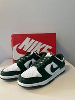 Nike Dunk Low Retro Gr. 46 Grün Weiss Sachsen - Neukirchen/Pleisse Vorschau