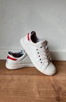 Tommy Hiliger Turnschuhe Sneaker Schuhe Gr. 33 Top Zustand Nordrhein-Westfalen - Porta Westfalica Vorschau