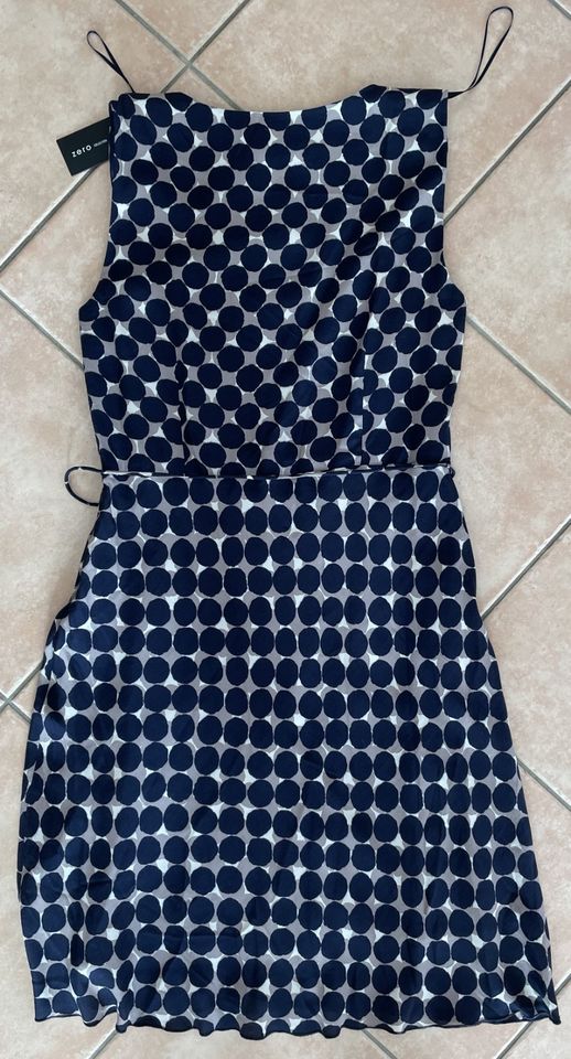 Kleid für den Sommer Größe 42 aus Viskose in Penzberg