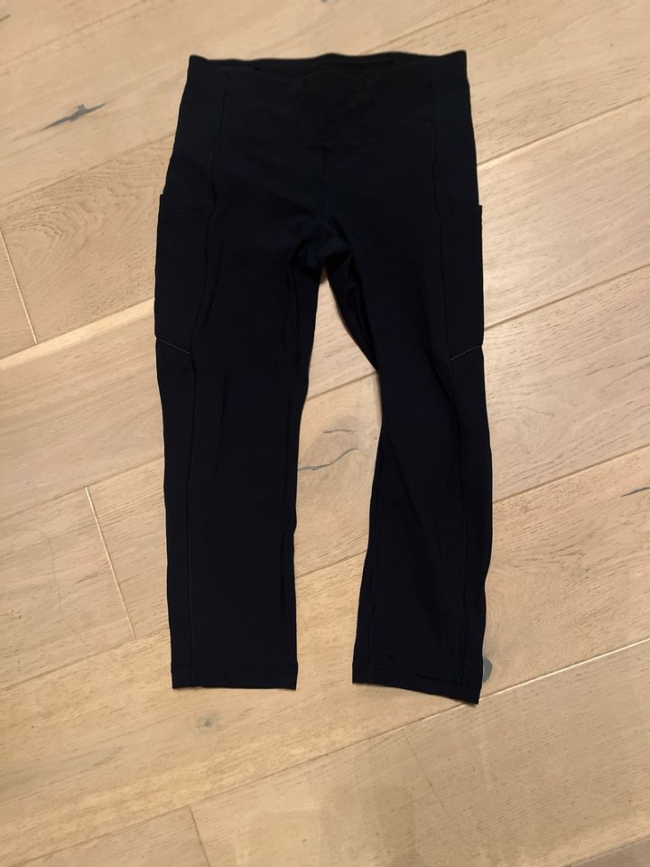 Brand New - Lululemon “Fast and Free” Running Leggings - Cropped in Berlin