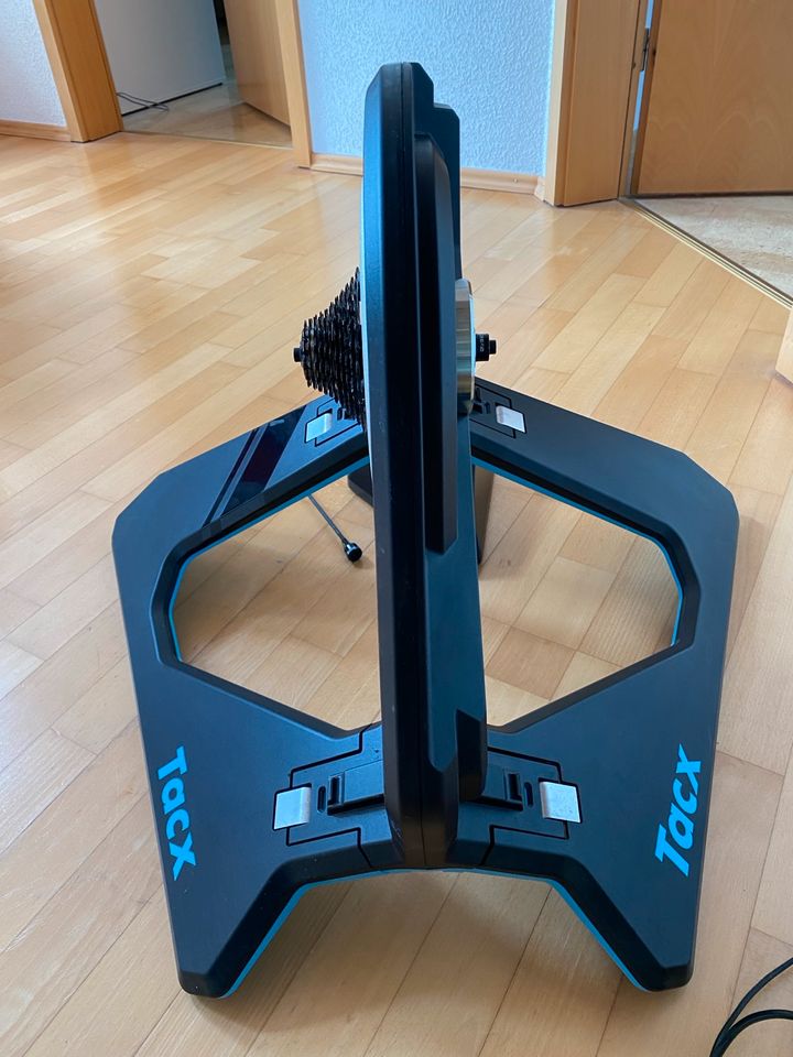 Tacx Neo 2T Rollentrainer in Salem