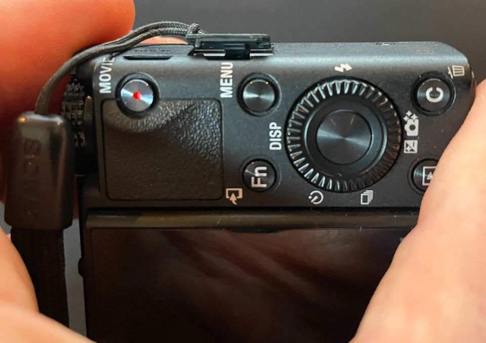 Sony RX100 III Premium-Kompaktkamera in Rottach-Egern