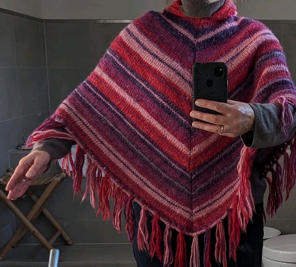 Poncho Handarbeit in Salzgitter