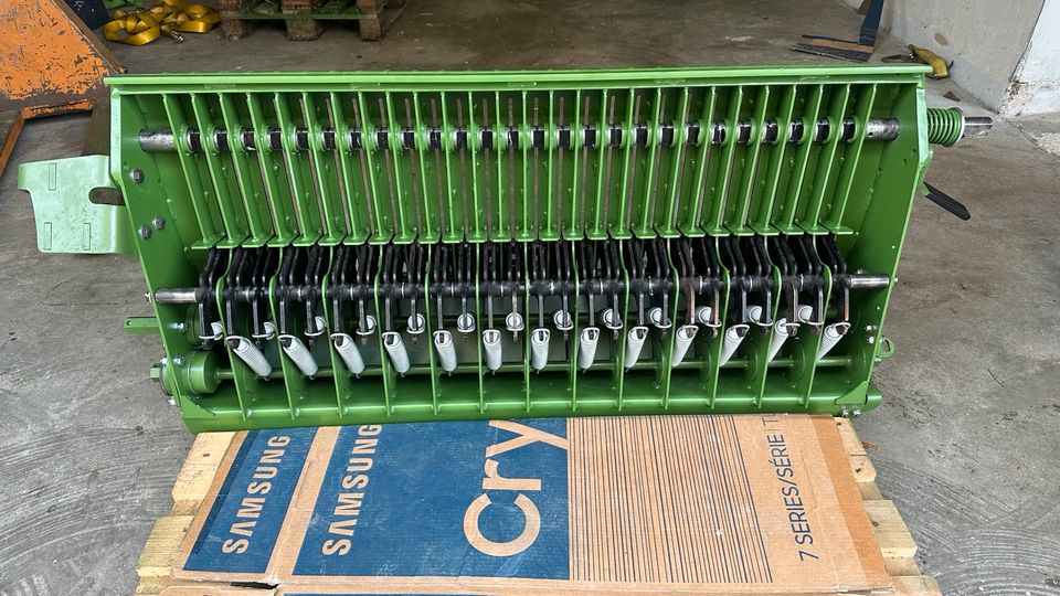 Krone Comprima X-Treme Schneidboden+Rotorabstreifer 26 Messer in Hirschau