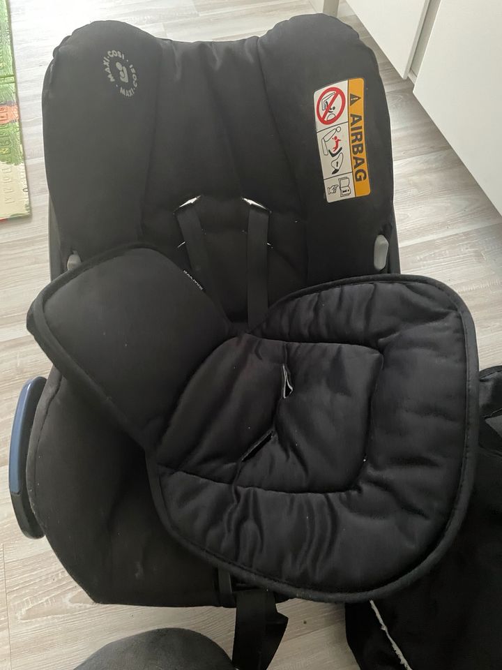 Maxi Cosi City / Babyschale in Möglingen 