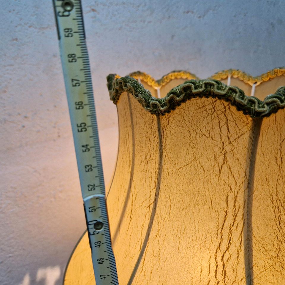 Dekorative Lampe mit Marmor Sockel Antik? DEKO Stilvoll in Hellenthal