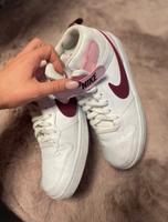 Nike Sneaker zu verkaufen Brandenburg - Wustermark Vorschau