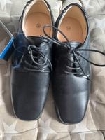 Schwarze Kinder Schnürschuhe – Gr. 34 – NEU mit Etikett Niedersachsen - Bad Nenndorf Vorschau