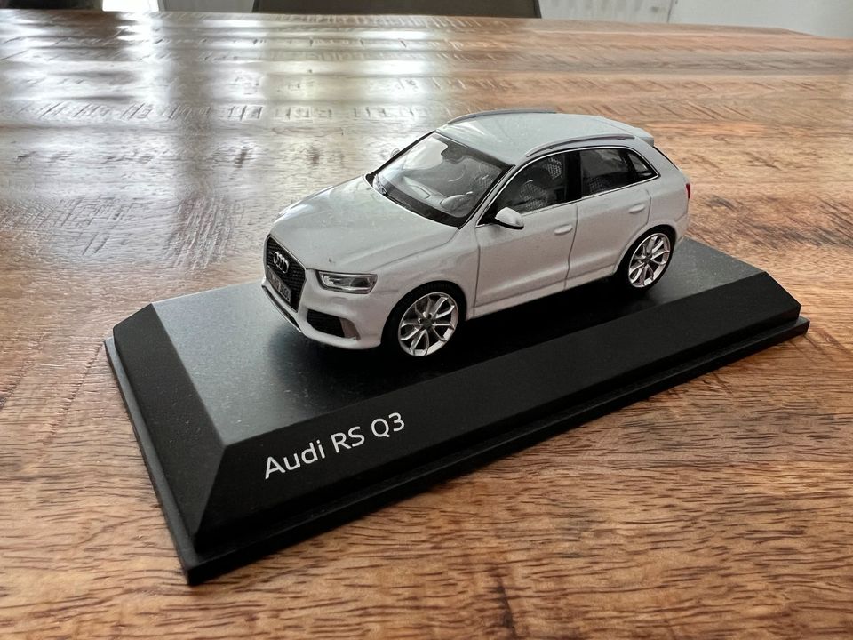 Modellauto Audi RS Q3 in Abstatt