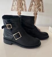 Jimmy Choo Biker Stiefel Boots 37,5 schwarz top, gefüttert Hessen - Kronberg im Taunus Vorschau