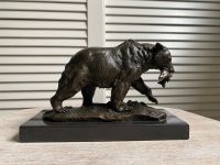 Bronzefigur Bär Grizzlybär mit Lachs Alaska Bronze Skulptur Münster (Westfalen) - Centrum Vorschau