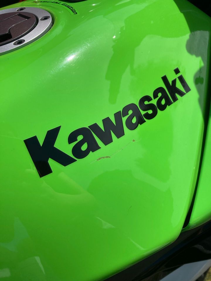 Kawasaki Ninja 250r in Ebsdorfergrund