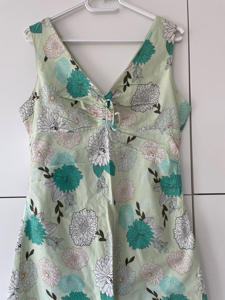 ESPRIT zuckersüßes Kleid Gr.38 zart grün toller Schnitt Baumwolle in Ascheberg