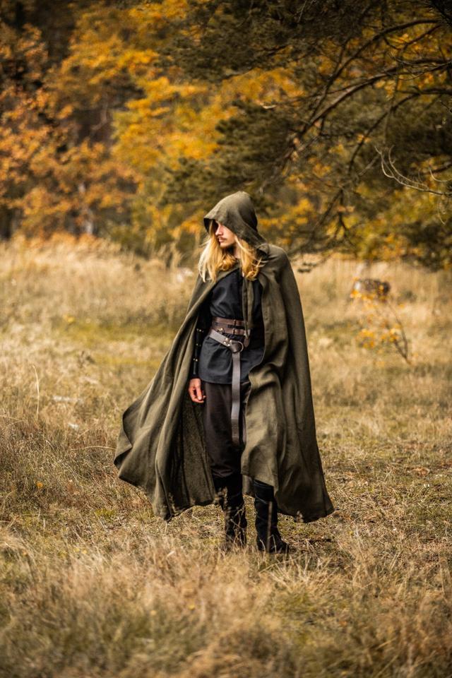 Mittelalter Leinen Umhang Mimir Grün LARP Cosplay Mittelalter in Schönebeck (Elbe)