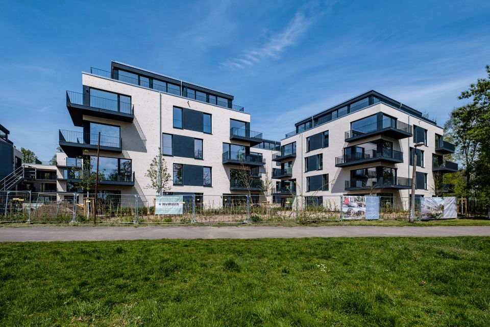 Luft, Licht, Lebensqualität mit 2 Balkonen am Ufer der Alten Spree in Berlin