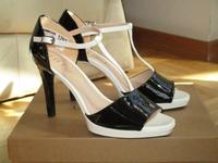 Unisa Sandalen Pumps High Heels Plateau Lackleder Gr. 38 NEU Dortmund - Eving Vorschau