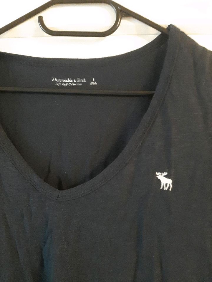 Abercrombie & Fitch Marineblaues Tshirt in S in Kandern