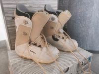 Burton Tribute Snowboard Boots Schuhe Stiefel Größe 36,5 36 37 Hessen - Niedenstein Vorschau