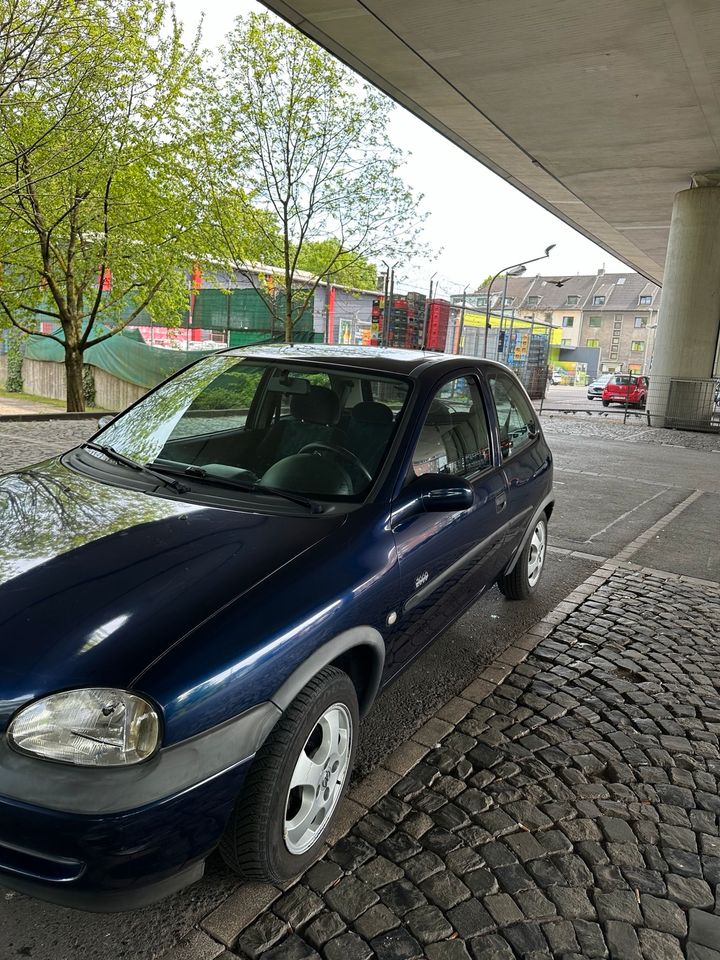 Opel Corsa B in Duisburg