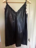 ZARA Mini Kleid Oberteil schwarz Gr S 36 Neu Spitze Mecklenburg-Vorpommern - Schaprode Vorschau