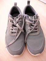 Nike Air Max Thea Premium Leather Größe 41. Olivgrün Niedersachsen - Uetze Vorschau