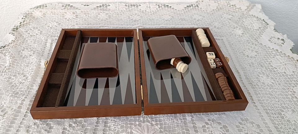 Reisen Magnetisches Leder Koffer Stil Backgammon Brett Spiel in Oberstaufen