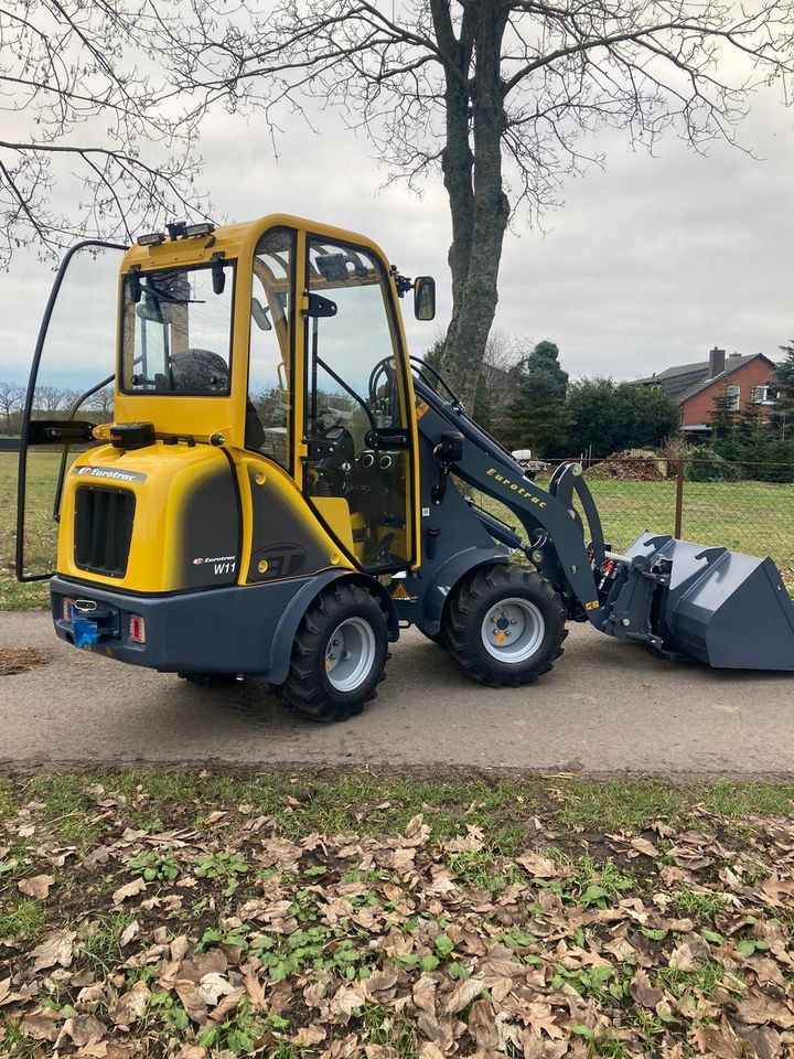 Hubhöhe 2.85m Radlader Hoftrac  Eurotrac W11 HofladerVollkabine in Heemsen