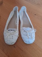 Zara Girls Schuhe, Gr. 35, durchbrochen, creme Hamburg-Nord - Hamburg Langenhorn Vorschau