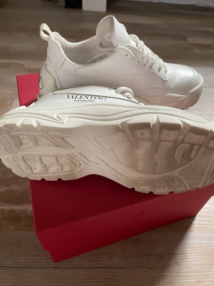 VALENTINO Garavani Sneaker in Herbolzheim