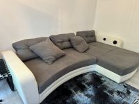 Couch mit LED + Soundsystem Nordrhein-Westfalen - Herne Vorschau