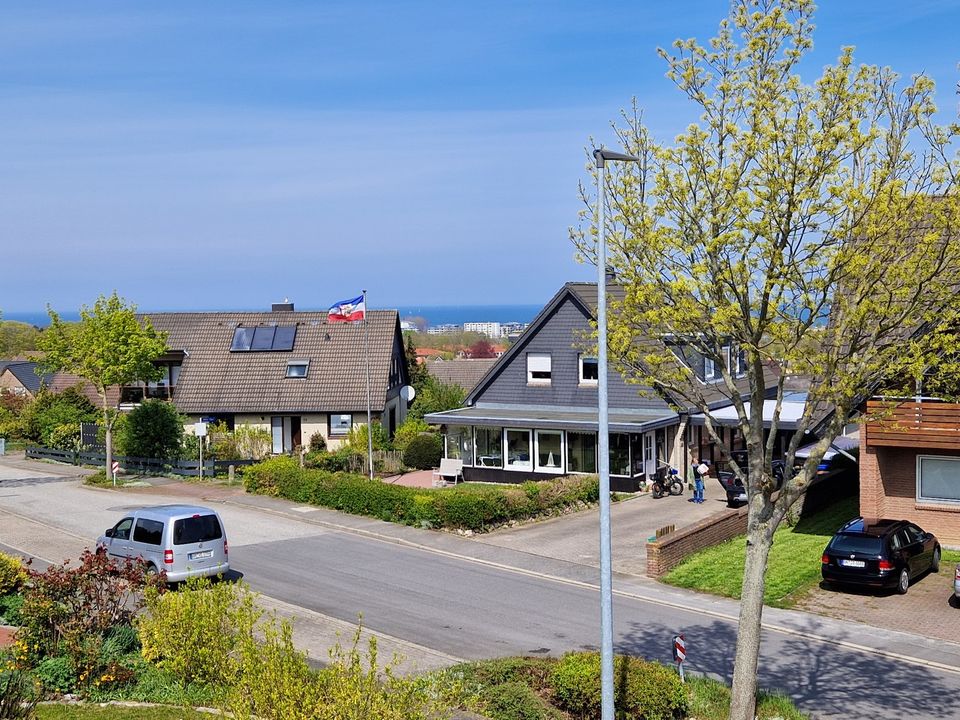 Schöne und helle Dachgeschosswohnung mit Ostseeblick und Garagenstellplatz in Heiligenhafen 